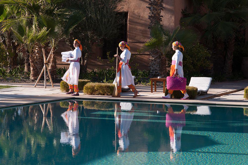 Tigmiza Boutique Hotel & Spa Ouled Jelal Luaran gambar Staff at the B2 Boutique Hotel, Marrakech, Morocco
