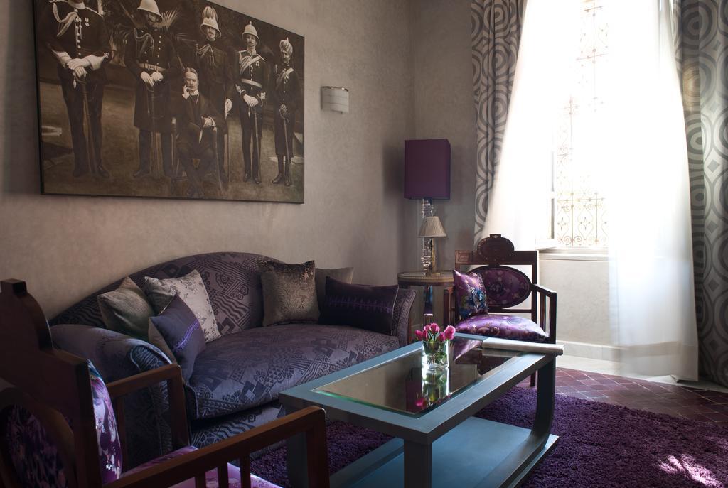 Tigmiza Boutique Hotel & Spa Ouled Jelal Luaran gambar A living room in a Moroccan riad